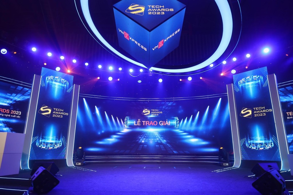 Cho thuê Truss Chương Trình Tech Award 2023